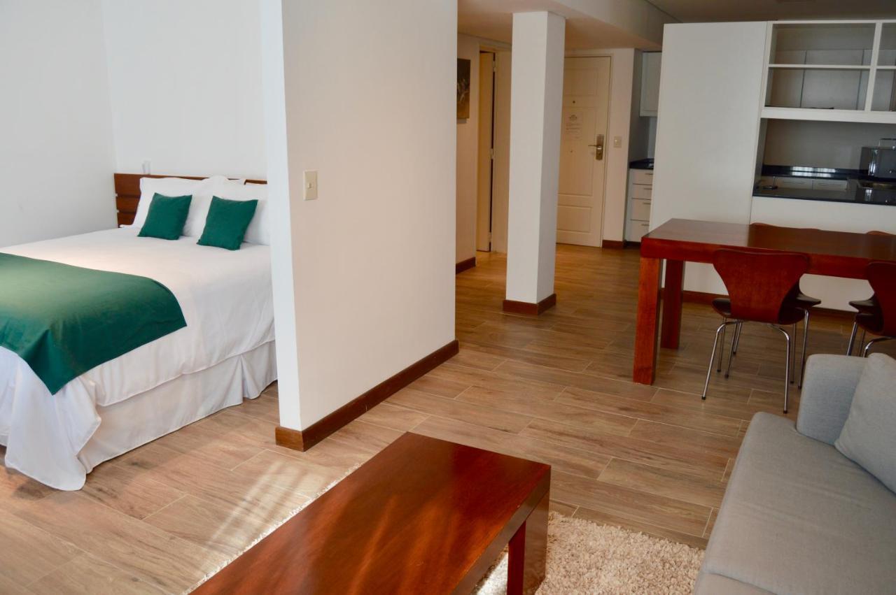 Hotel 6 De Octubre Buenos Aires Exterior photo